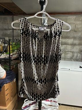 Rafaella Black and Cream Geometric Sleeveless Camisole